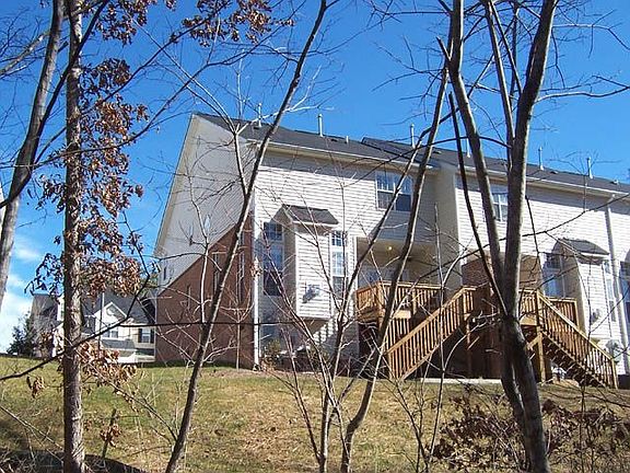 2nd image of 822 Saratoga Dr