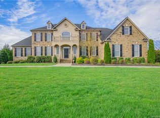 852 Wandering Way Dr, Waxhaw, NC 28173