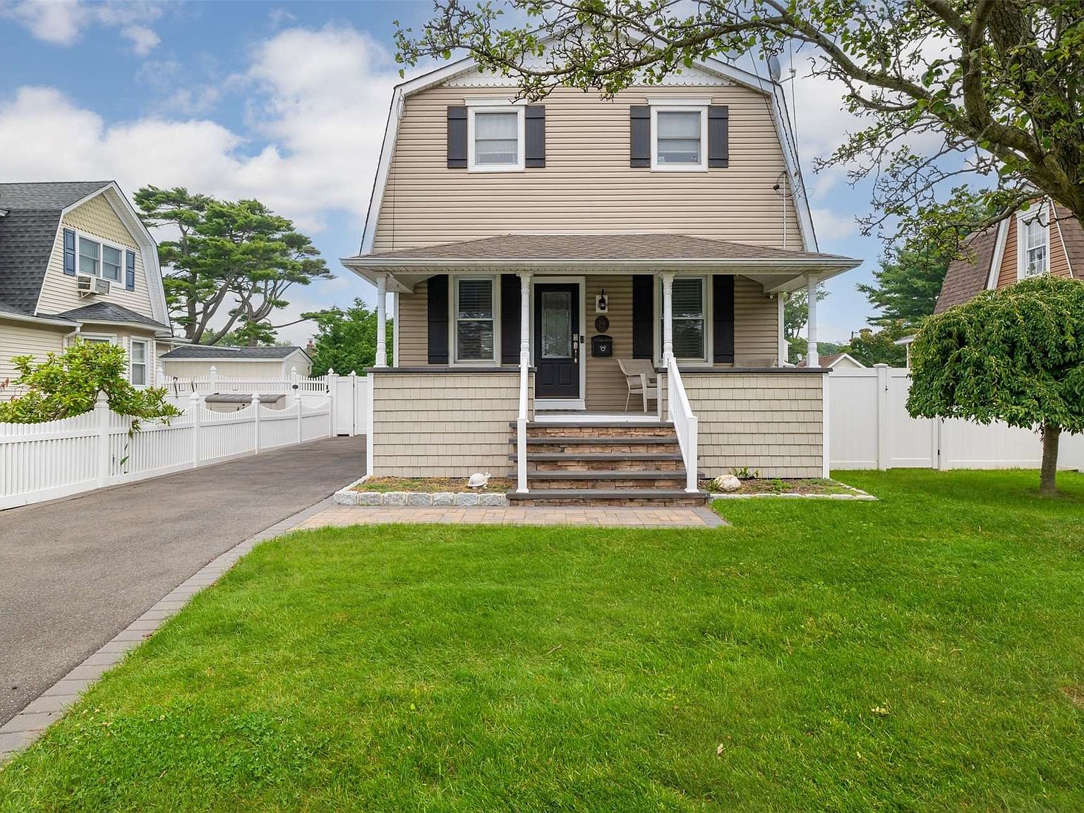 314 S Broadway, Lindenhurst, NY 11757 Zillow