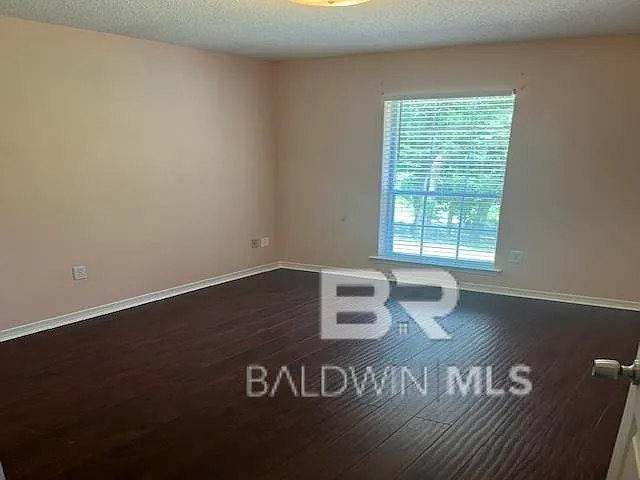 118 Sara Ave E — Photo 8