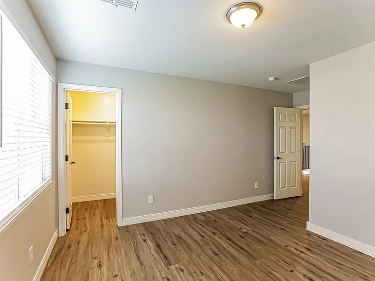 4819 W Saint Anne Ave — Photo 13