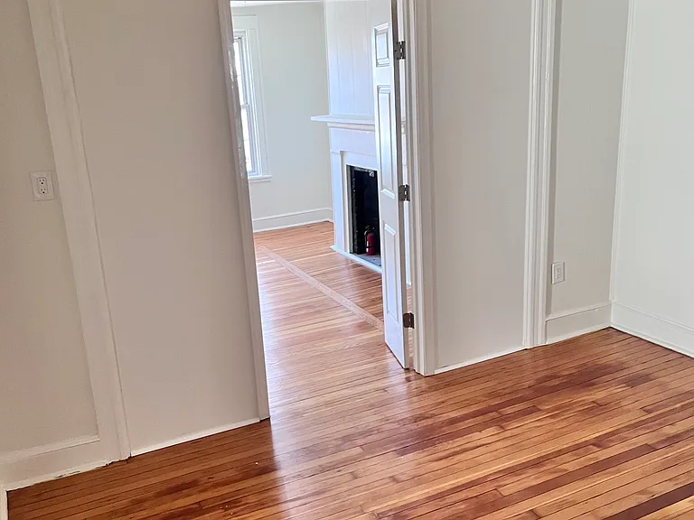 40 N Clover St #3 — Photo 12