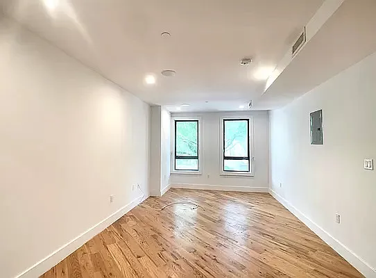 Rented by Nest Seekers International | media 6