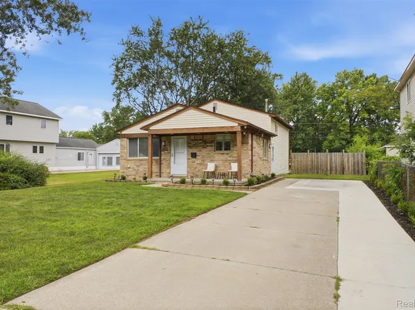 28914 Hennepin St, Garden City, MI 48135
