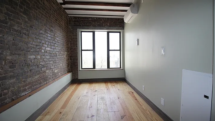Rented by Nooklyn NYC LLC | media 8