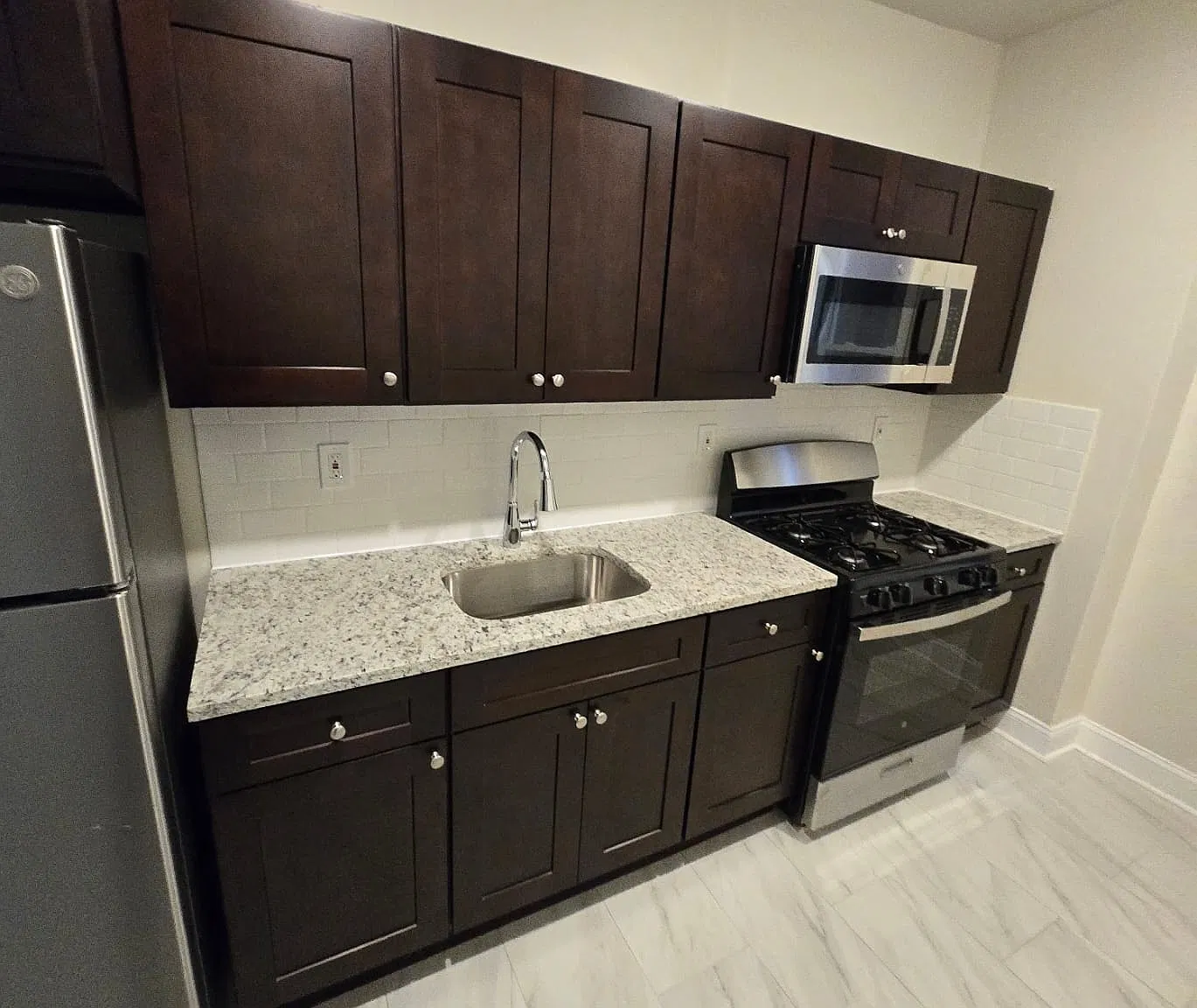 1 bed, 650 sqft, $1,850 — Photo 2