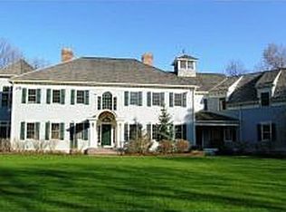 3 Adams Ln, Dover, MA 02030