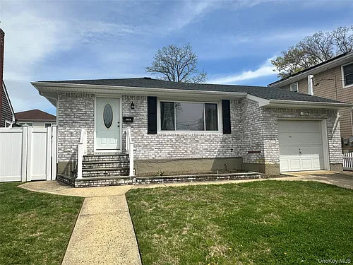 1741 Warren Pl Photo 1