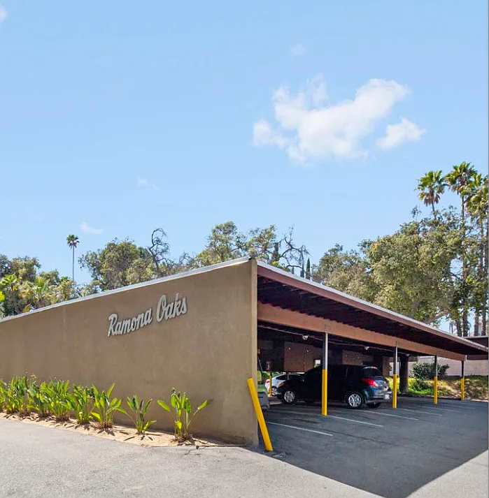 Building Photo - Ramona Oaks