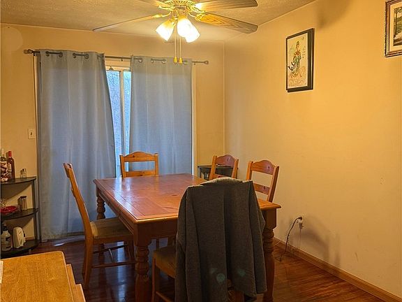 5th image of 9446 Concord Cir