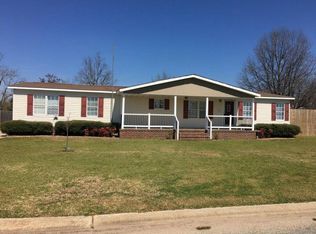 212 Centennial Dr, Byron, GA 31008