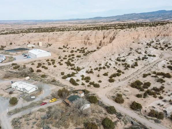 73 Banana Ln, Santa Fe, NM 87506