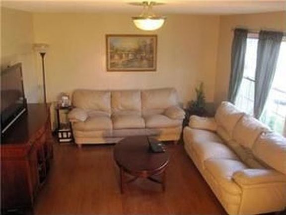 2nd image of 77 Conway St #R