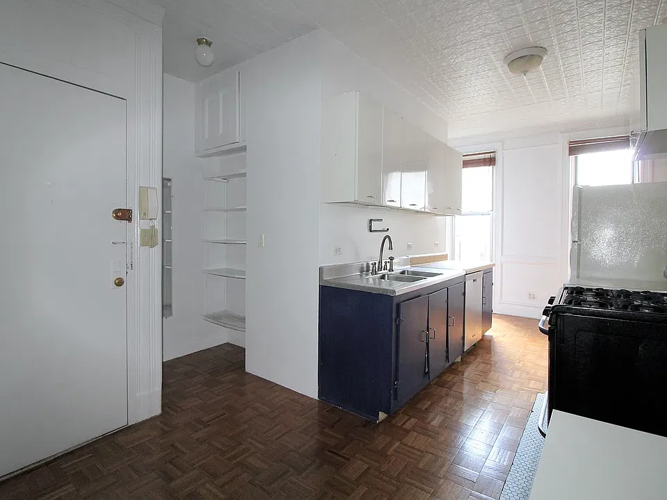 43-70 Kissena Blvd #19N
