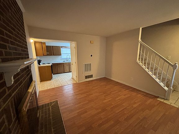 3rd image of 3319 Lassiter St