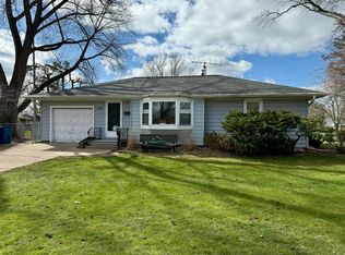 410 Meadow Dr, Battle Creek, MI 49015