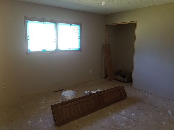 4th image of 706 N Leonard St