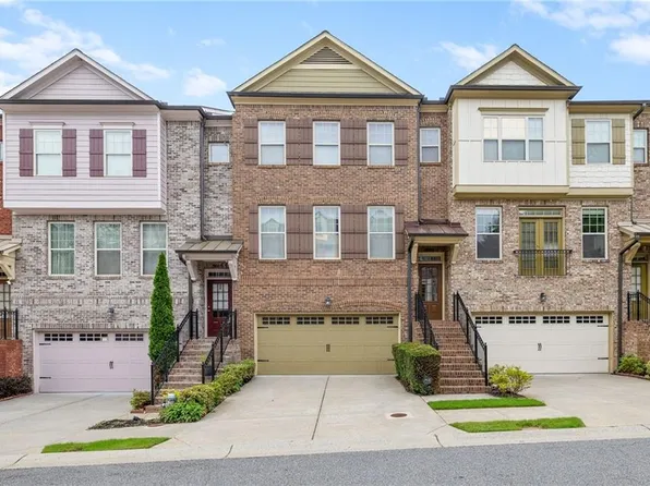 9009 Woodland Trl, Alpharetta, GA 30009