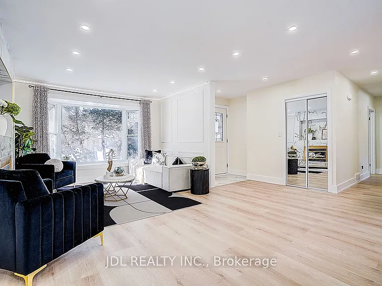 15 Crossburn Dr — Photo 8