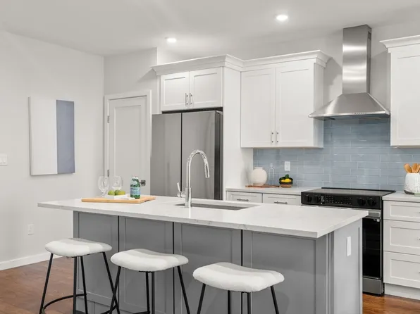 267 Old Colony #509, Boston, MA 02127
