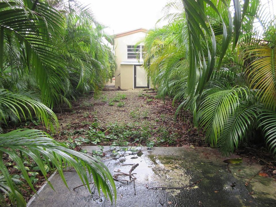 2nd image of 3658 SW 24th Ter