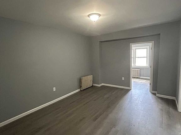 3rd image of 50 Honiss St Floor 2