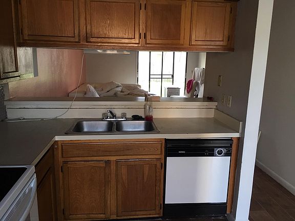 4th image of 137 Jones Ln APT D