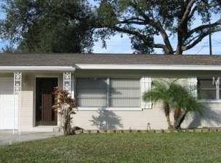 13625 Ridgeland Dr, Seminole, FL 33776