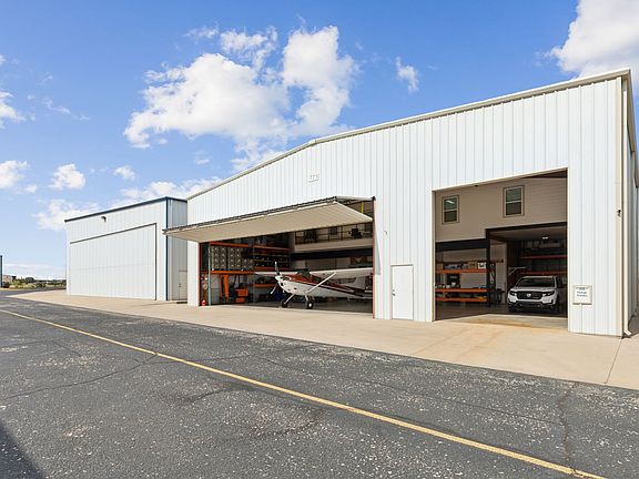2nd image of 771 Aviator Dr