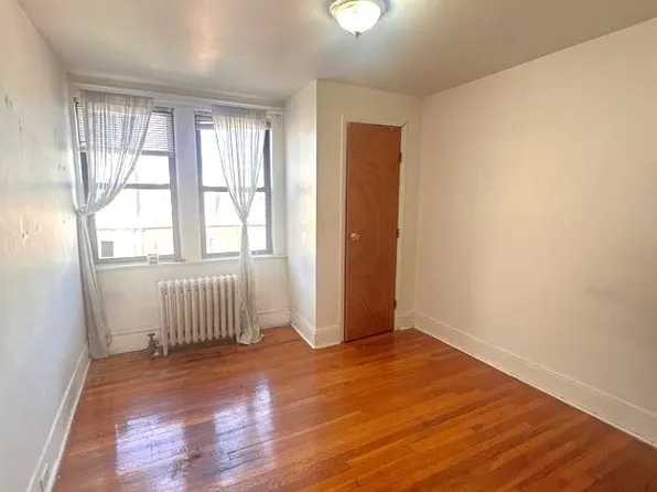 20-52 32nd Street image 11 of 16