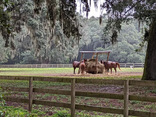 21 Middleton Oaks Rd, Charleston, SC 29414