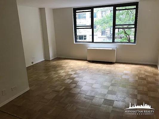 Rented by Manhattan Realty Group | media 1