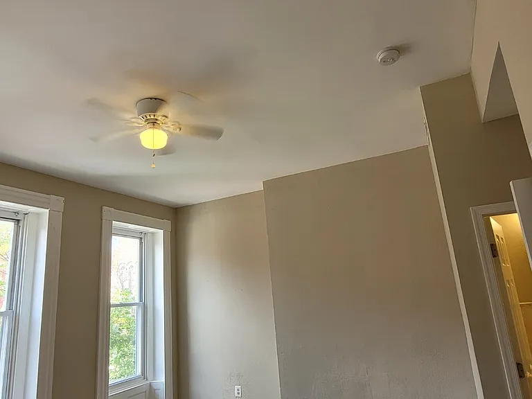 1005 Edmondson Ave — Photo 8