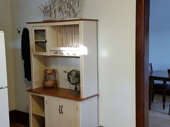kitchen towards DR & basemen