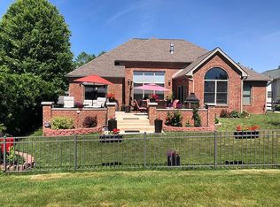 821 Saint James Park Ave, Monroe, MI 48161