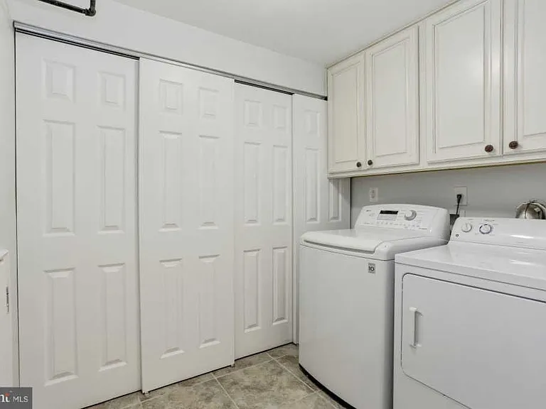 2 New Market Ct — Photo 15