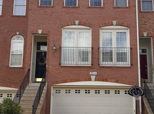25219 Larks Ter, Chantilly, VA 20152