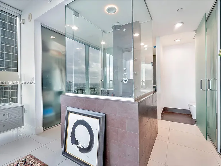 1040 Biscayne Blvd #3306 — Photo 16