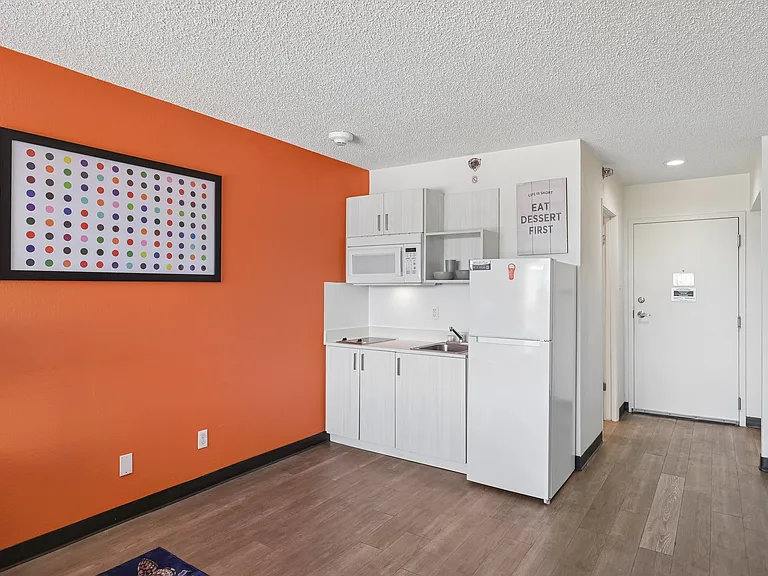 11350 Lyndon B Johnson Fwy — Photo 12