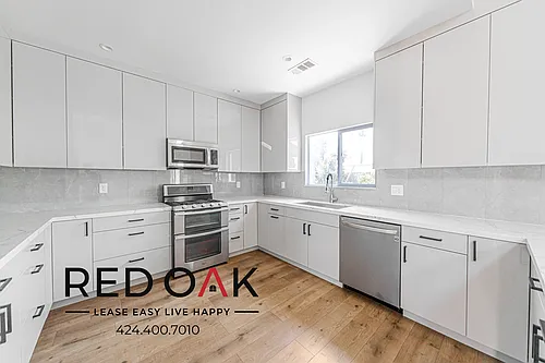 11028 Califa St Photo 1