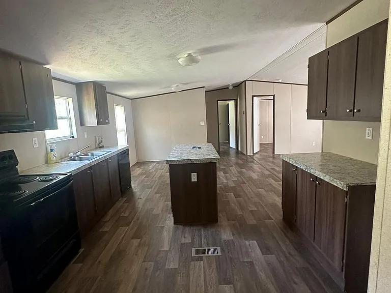 124 Pine Song — Photo 5