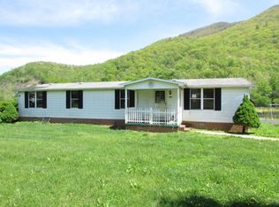 1099 Rittertown Rd, Hampton, TN 37658