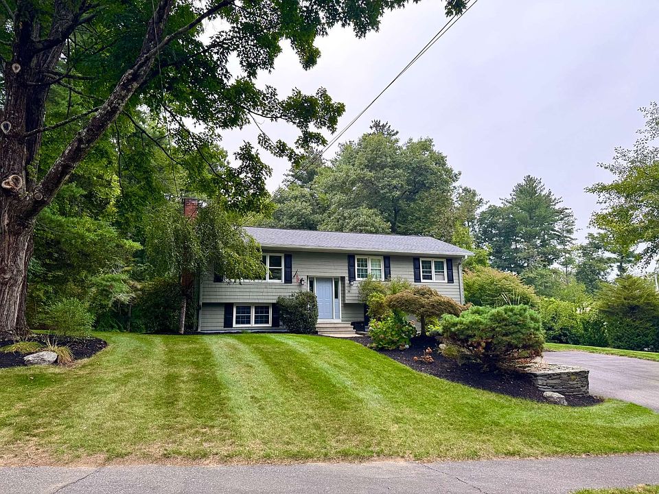 1st image of 30 Mohawk Dr