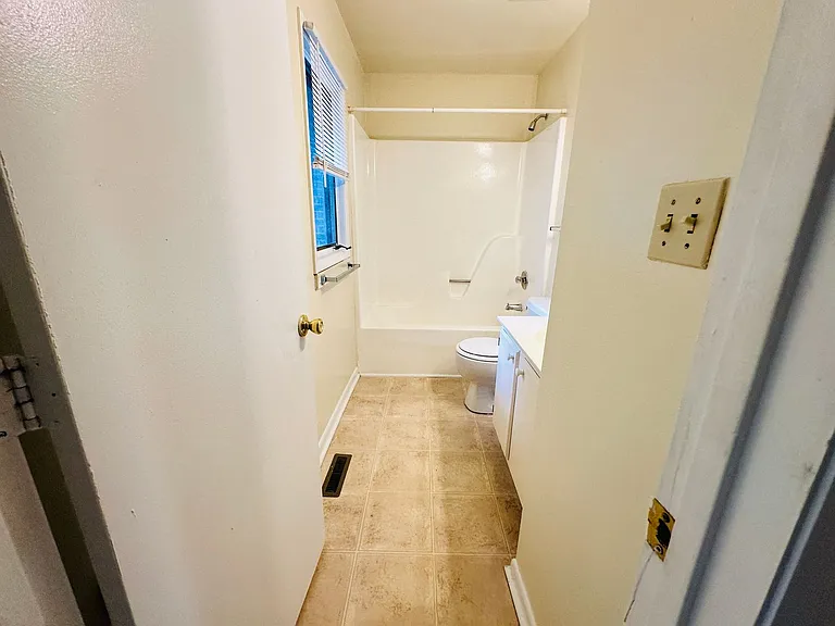 301 Shenandoah Cir — Photo 14