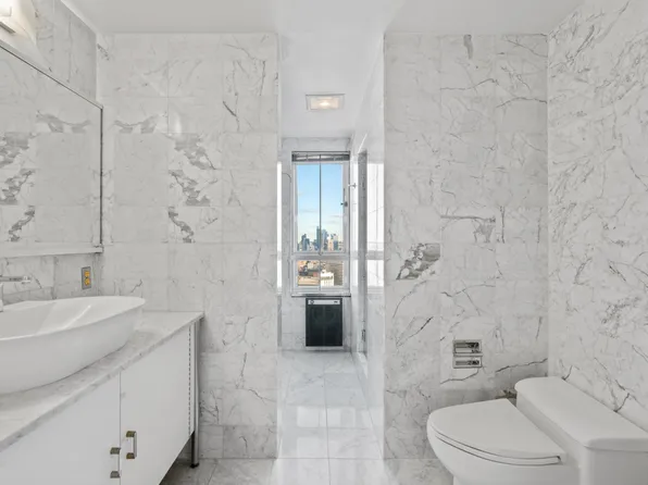 425 East 58th Street image 11 of 22