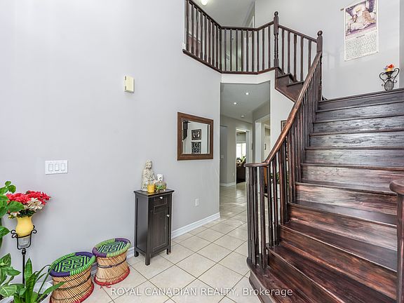 4th image of 29 Dewside Dr