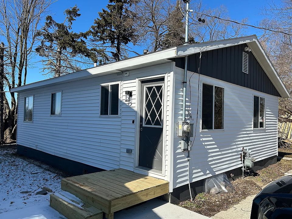 1st image of 2332 Dowd St