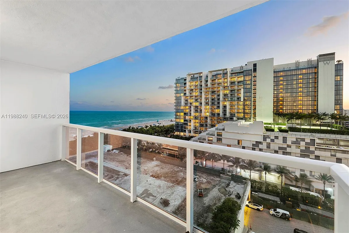 Building Photo - 2301 Collins Ave #1004