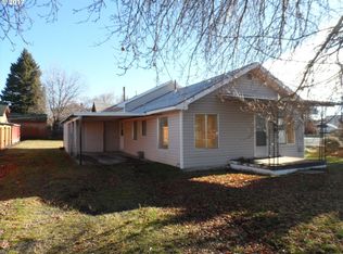 305 NW 2nd St, Enterprise, OR 97828