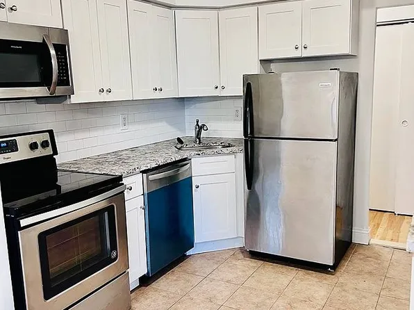 243 W Post Rd, White Plains, NY 10606